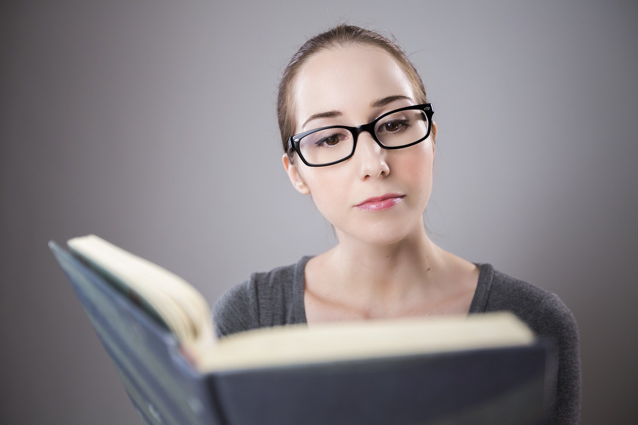 A different way to approach reading expert opinions